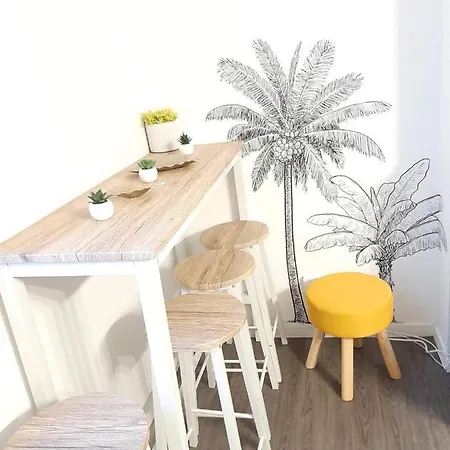 Charmant Studio Proche Centre, Gare , Et Aeroport. *